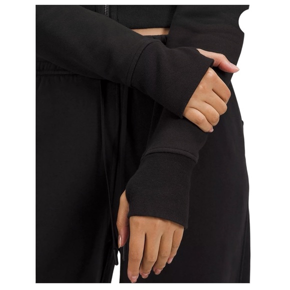 Lululemon Scuba Black Full-Zip Cropped Hoodie - Picture 7 of 9